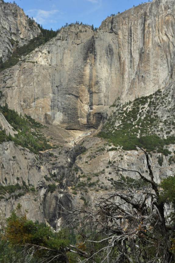 Local da mais famosa cachoeira no Yosemite National Park, na Califórnia, nos Estados Unidos. Agora, está completamente seca.